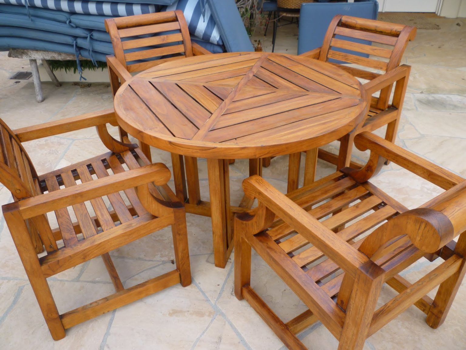 How To Clean Teak Furniture