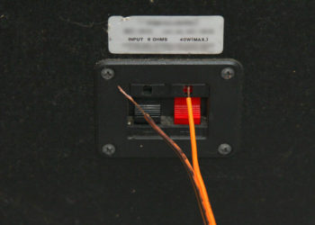 speaker wire positive and negative