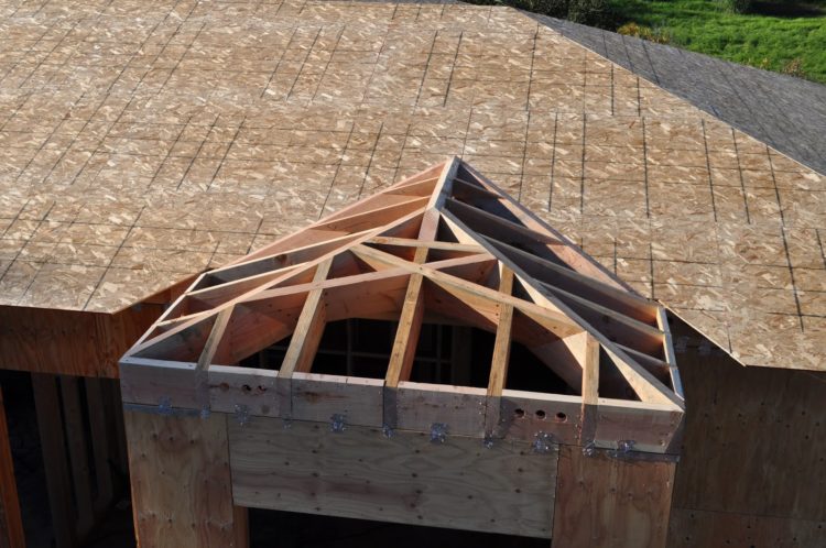 how to cut rafters for a hip roof
