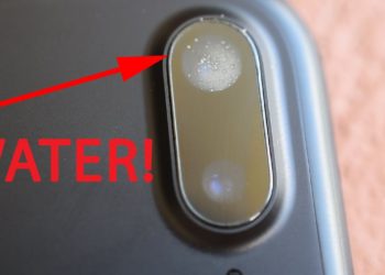 how to get moisture out of iphone camera