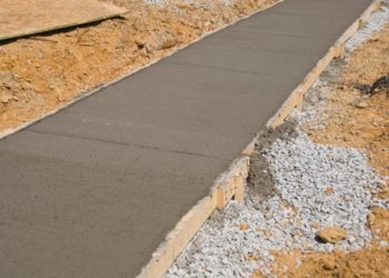 What causes concrete blocks to crumble?