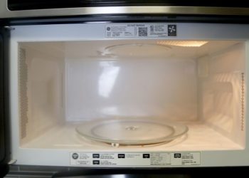 how to remove odor from microwave oven
