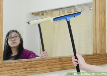 how to remove streaks from mirror