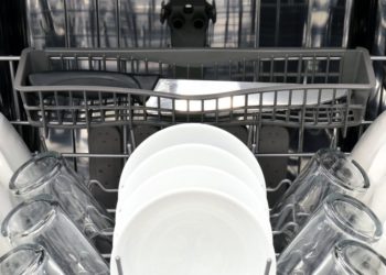 how to avoid water spots on dishes