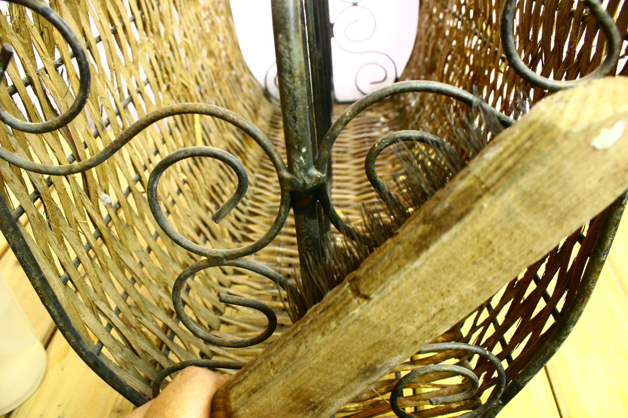 How do you get rust off of wrought iron?