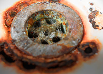 how to remove rust from tub drain