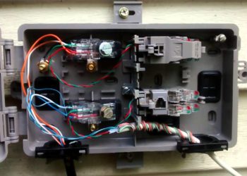 How do I install a DSL splitter?