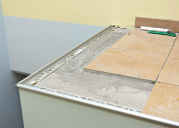 aluminum tile edge installation