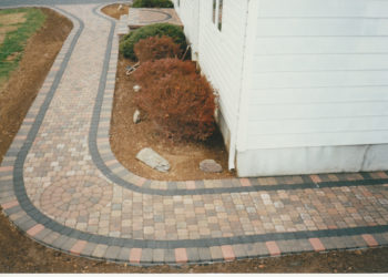 how to make a curved paver patio