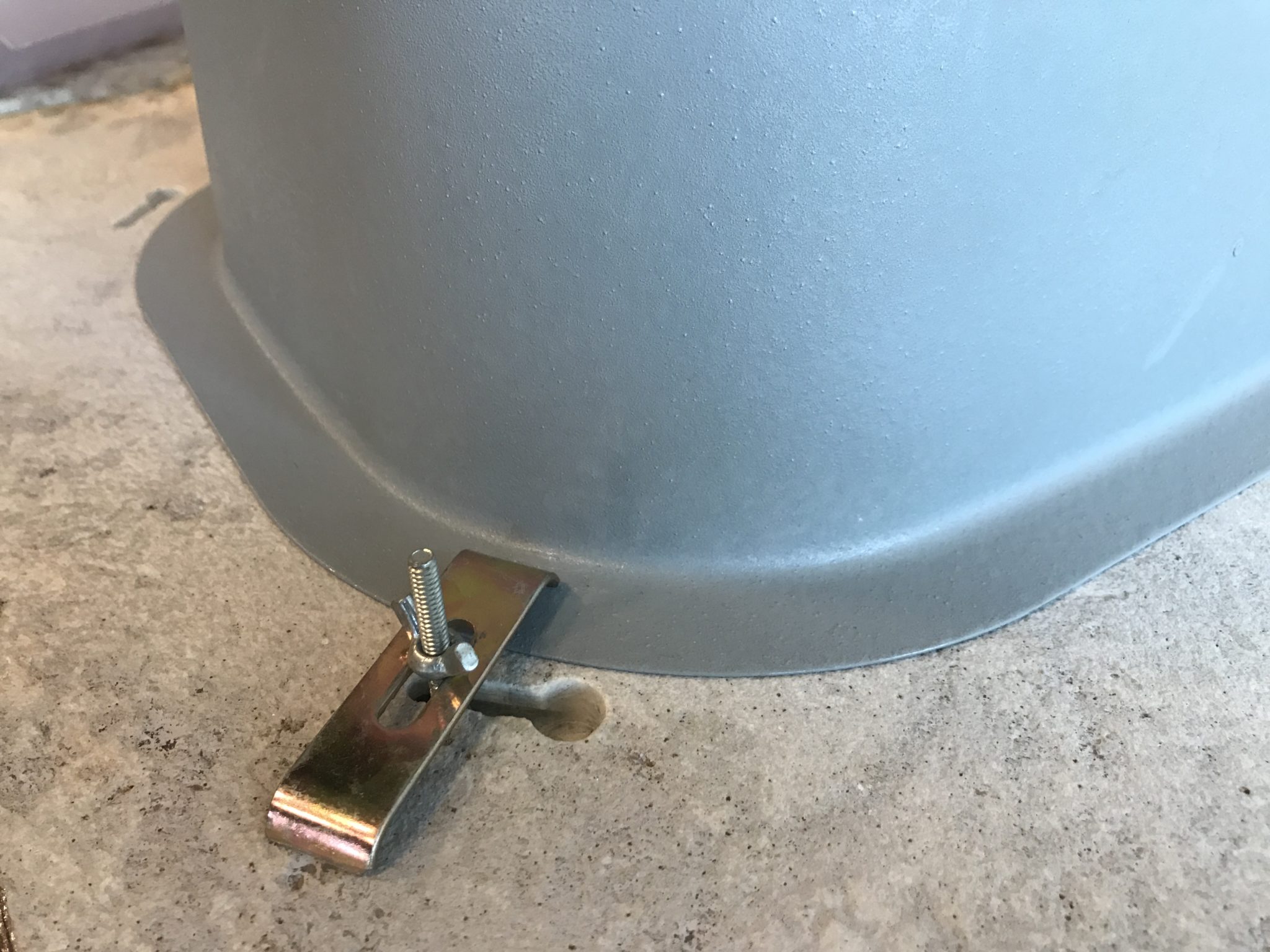 kitchen sink mounting nut assembly