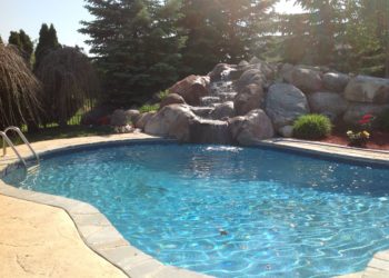 how to clean vinyl pool coping