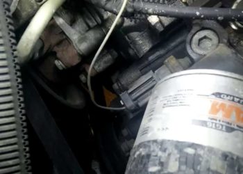 2004 dodge dakota oil pressure sensor location