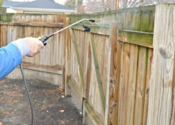 how to clean a metal fence
