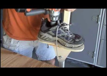 How do you make homemade stilts?