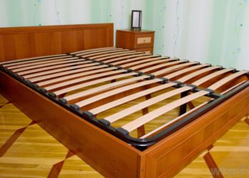 What kind of wood do you use to make bed slats?
