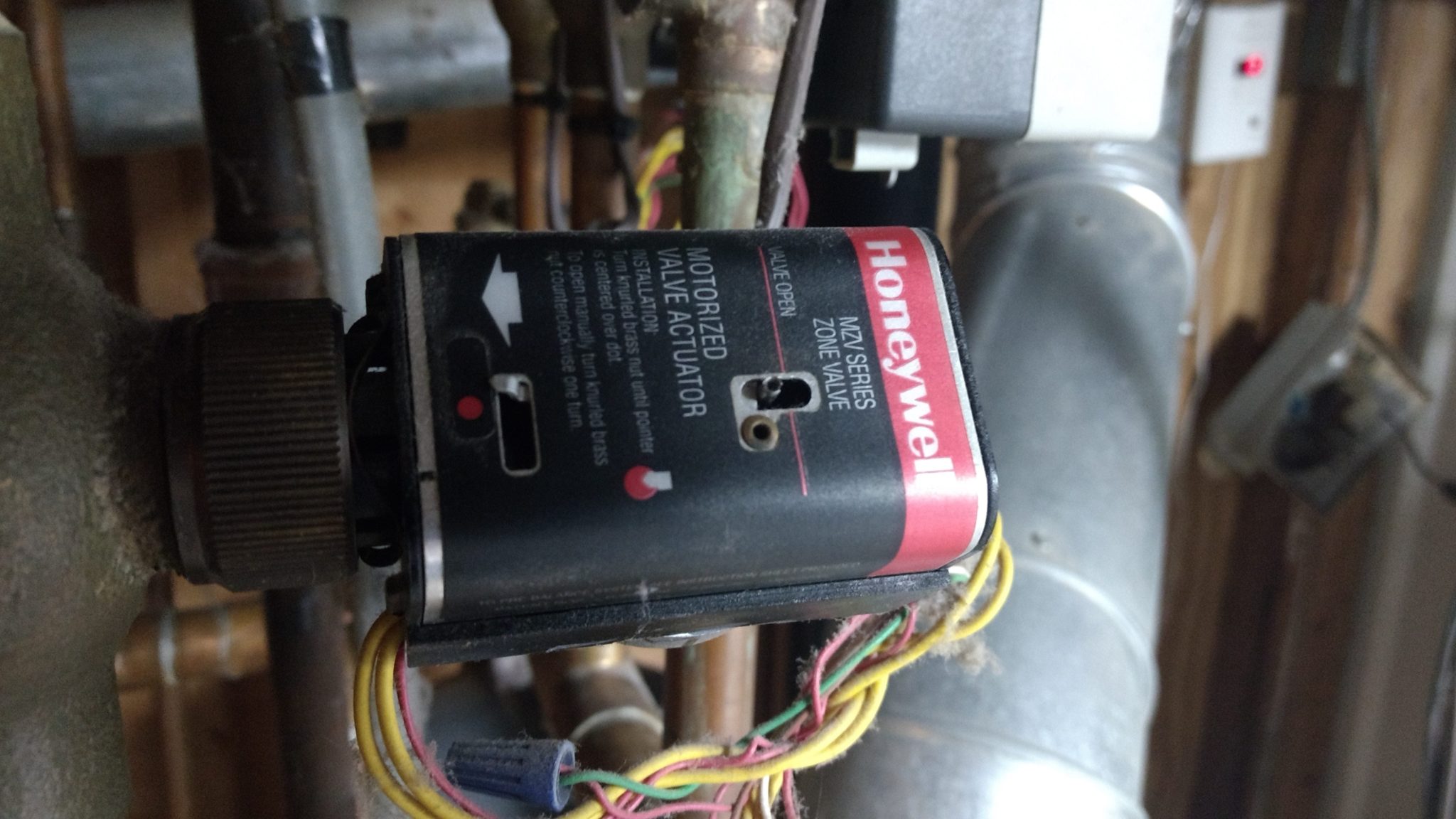 How do you manually open the Motorised valve?