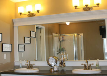 How do you refurbish a mirror frame?