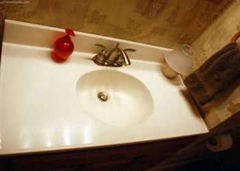 Can you polish scratches out of granite?