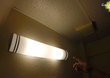 how to remove tube light cover