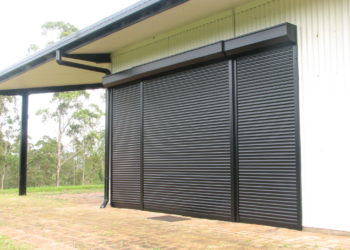 window roller shutter stuck