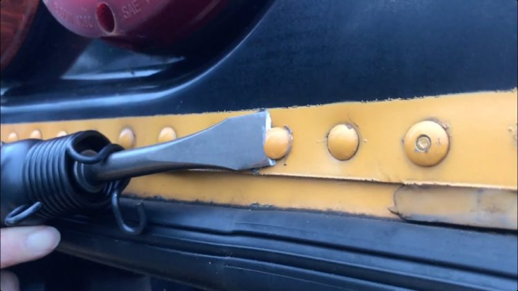 how to remove rivets