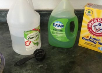 how to clean grease off painted walls