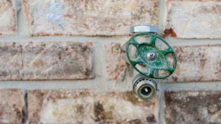 How much does it cost to replace an outside faucet?
