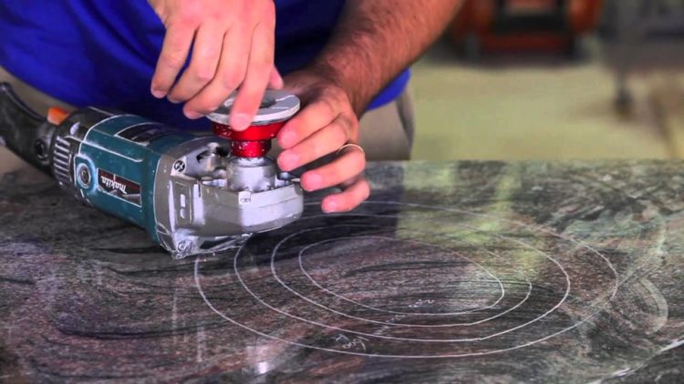 What grit is used to polish granite?
