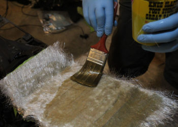 how to use fibreglass resin