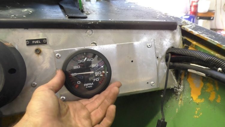 How do you hook up a speedometer on a boat?