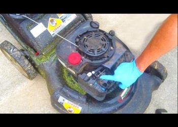 What does auto choke mean on a lawn mower?
