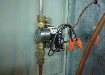 How do you test a humidifier solenoid valve?
