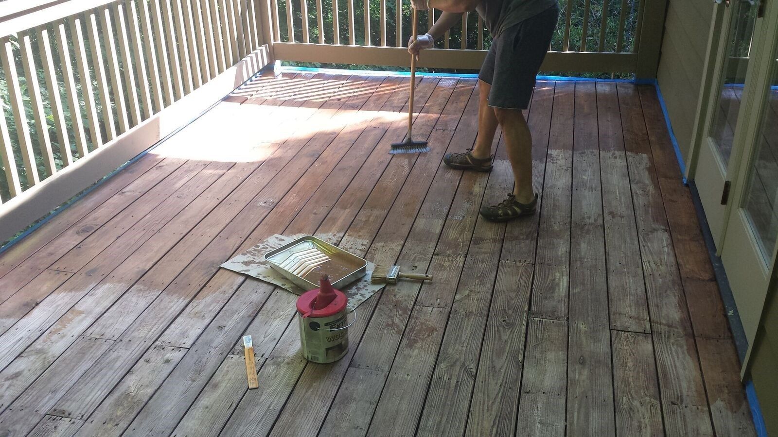 How long does deck stain take to cure?