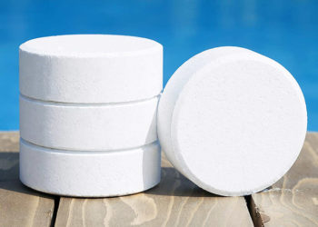 Can you just throw a chlorine tablets in the pool?
