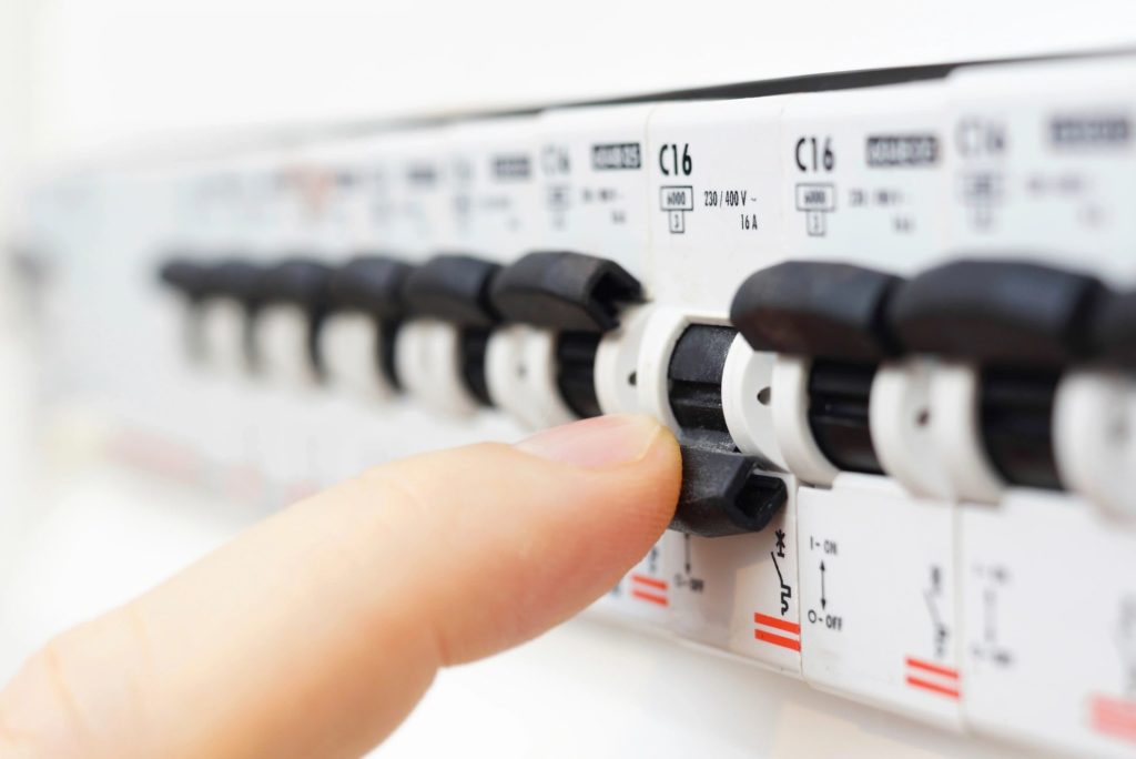 how-long-does-it-take-to-replace-a-circuit-breaker