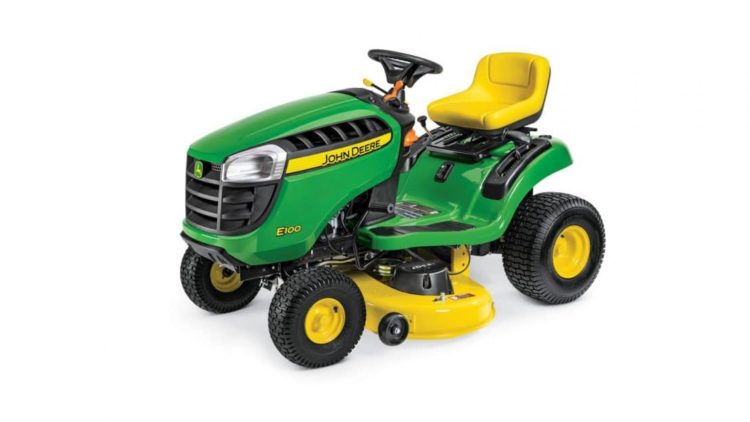 What size battery does a John Deere lawn tractor use?