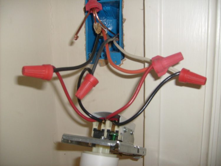 How do you wire a 240v Baseboard Heater?