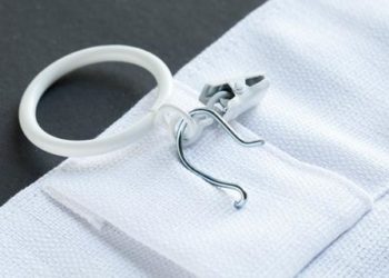 how many rings per curtain panel