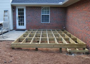 How far can 5 4 deck boards span?