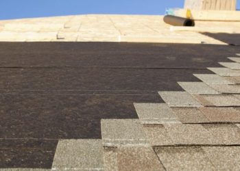 how many square feet does one package of shingles cover