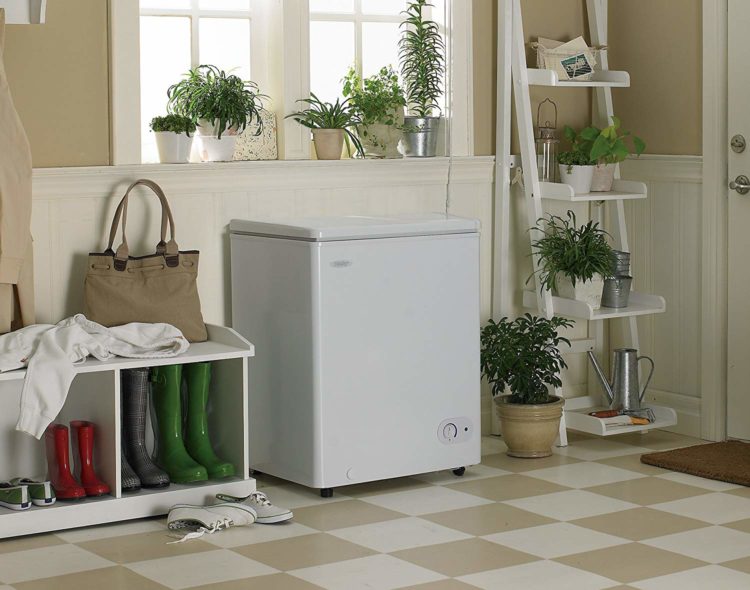 small chest freezer amps