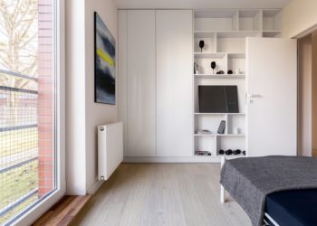 remove folding closet doors