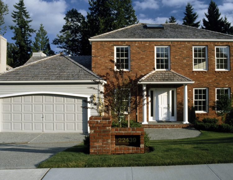 How much does a detached garage increase home value?