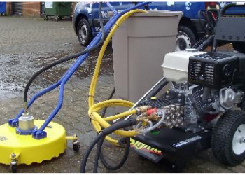 professional roof cleaning equipment