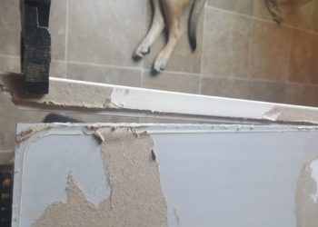 how to take frame off mirror