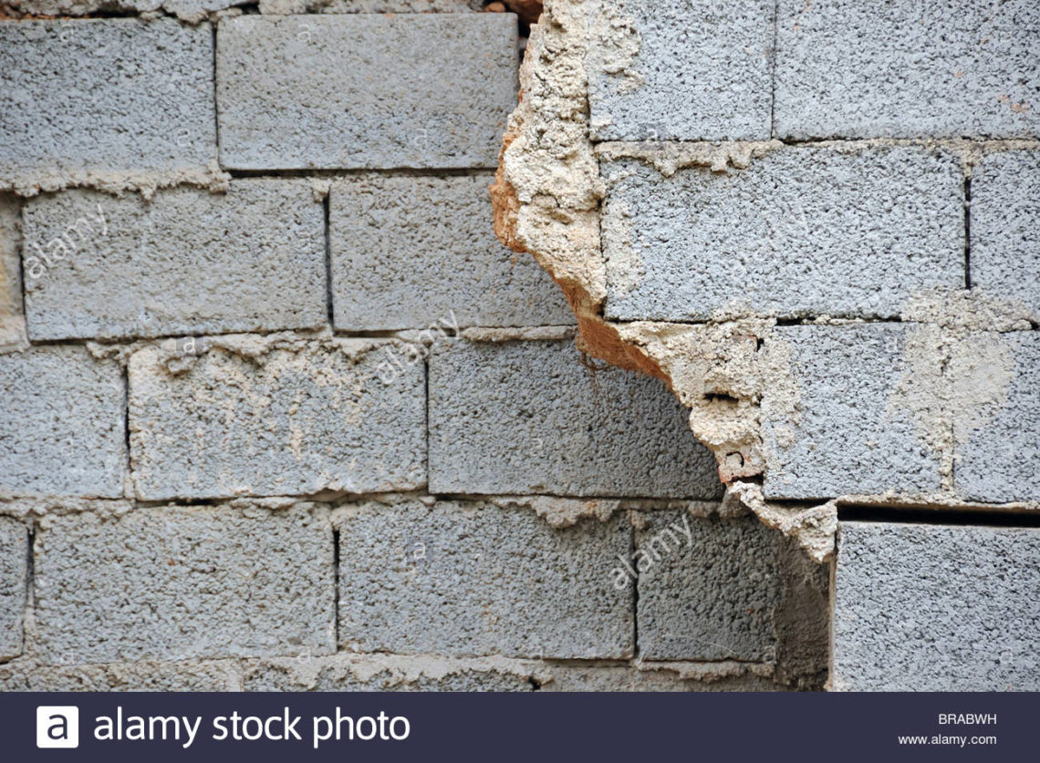 How much does it cost to repair a cinder block wall?