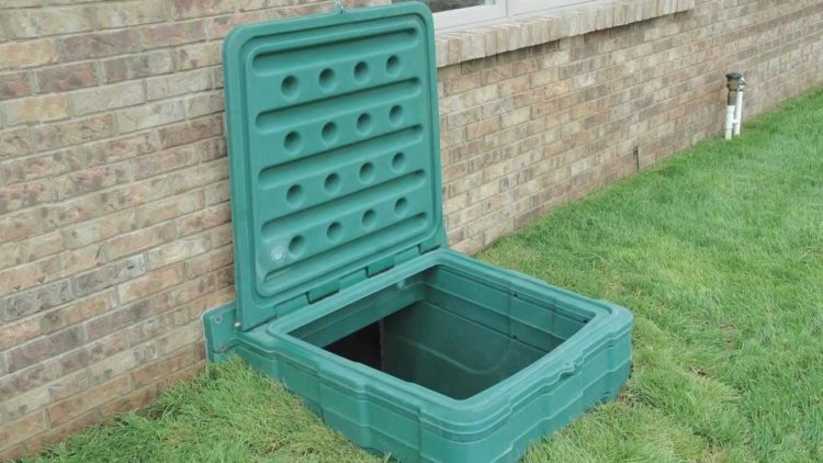how to cover a crawl space entrance