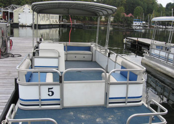 How much does it cost to repair a pontoon?