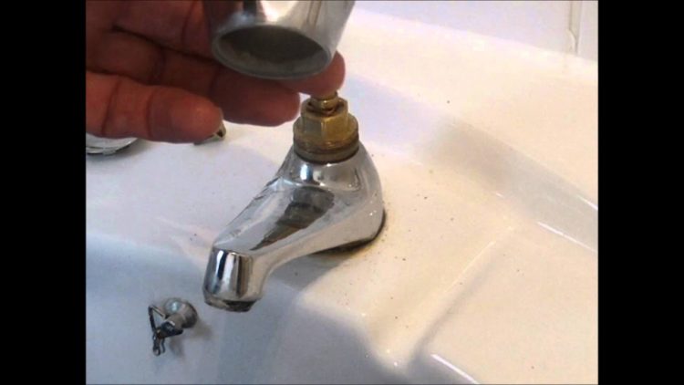 How do you change a washer valve?