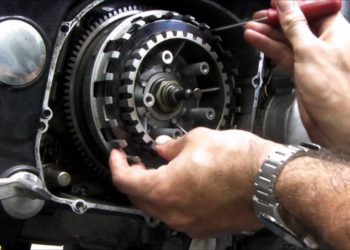 how to change clutch lining for motorcycle